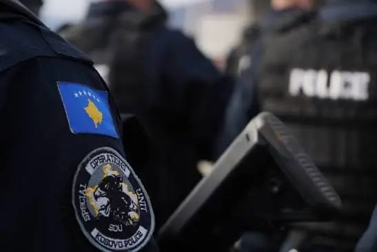 Kontrolli në Mazrek të Gjakovës, ja se çka gjeti policia brenda një veture