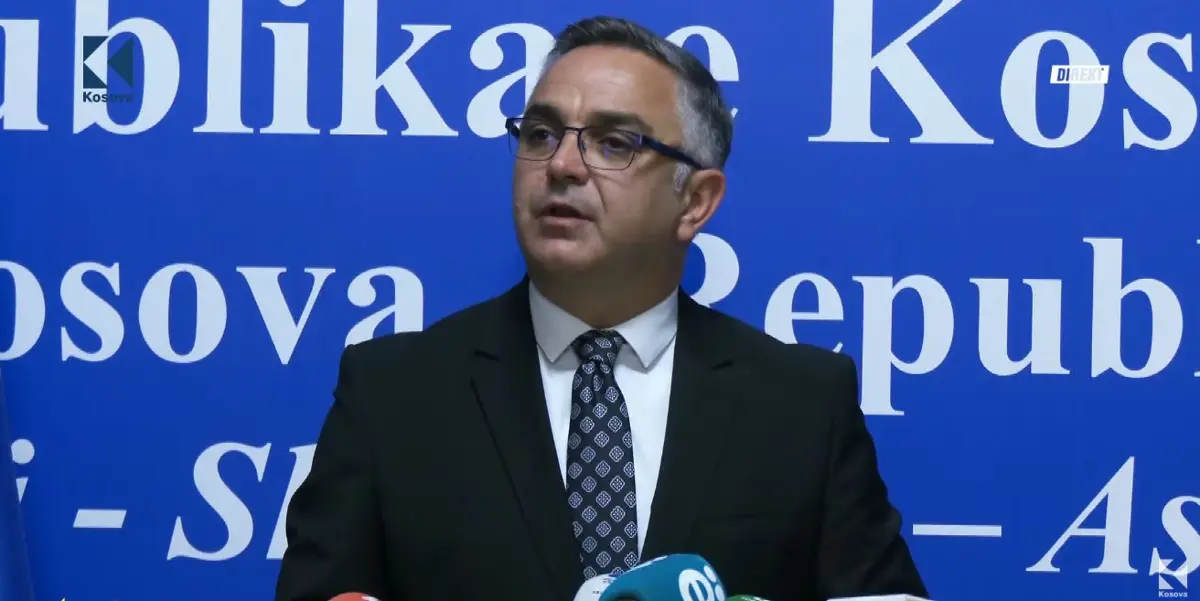 Tahiri: Qeveria pa program, pa identitet dhe pa letërnjoftim politik