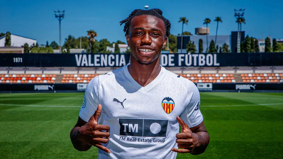 Valencia refuzon Liverpoolin për David Otorbin
