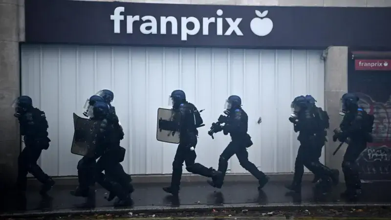 Tensione dhe përleshje në Francë: Arrestohen 55 persona, shumica të mitur