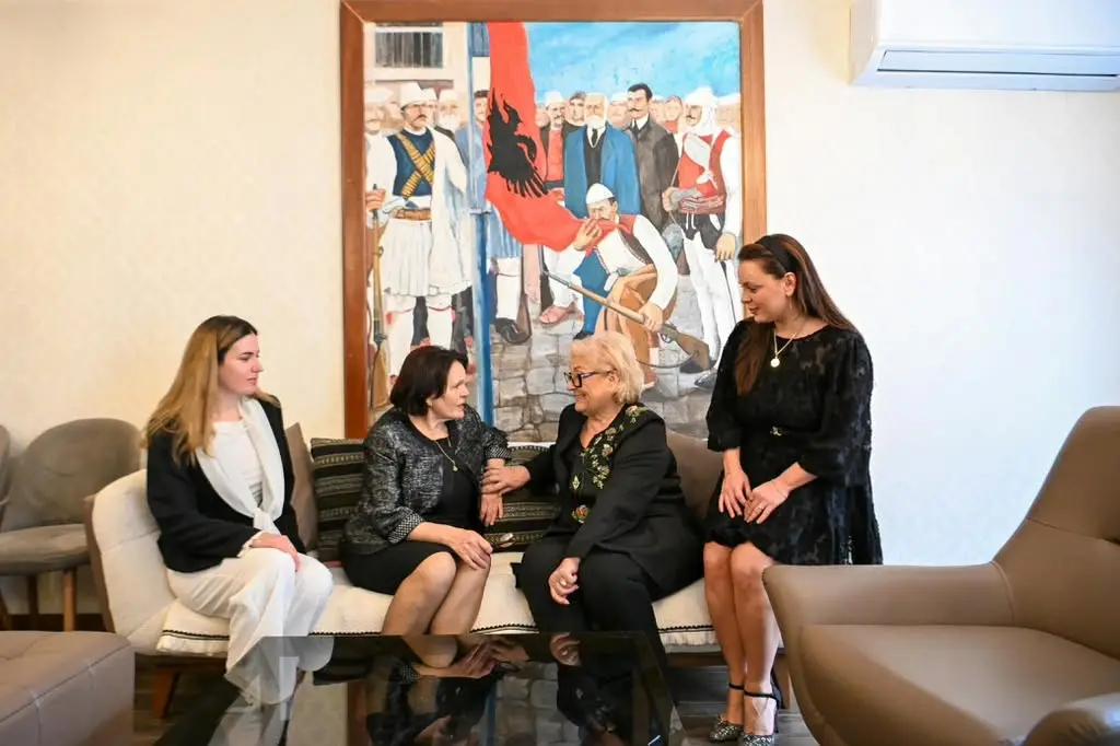 Djali i Jakup Krasniqit zbulon se çka premtoi presidentja gjatë vizitës te familja e tij