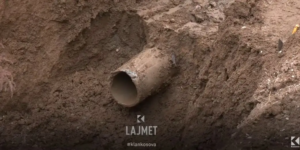 Rrjeti i vjetër: Shpërthen gypi, katër fshatra pa pikë uji (VIDEO)