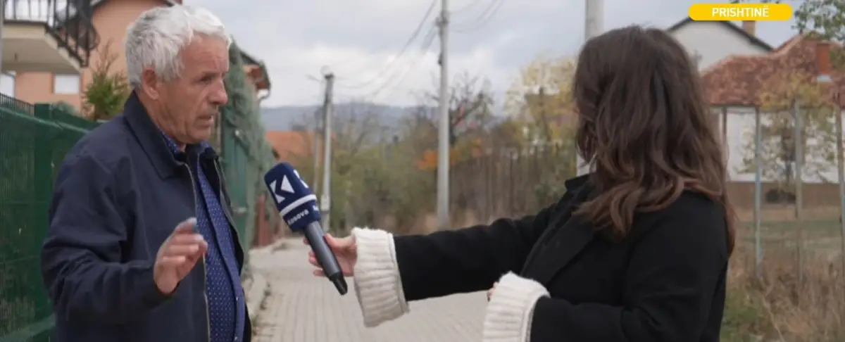 Banorët e Hajvalisë në hall me qentë endacakë, mbeturinat e terrin (VIDEO)