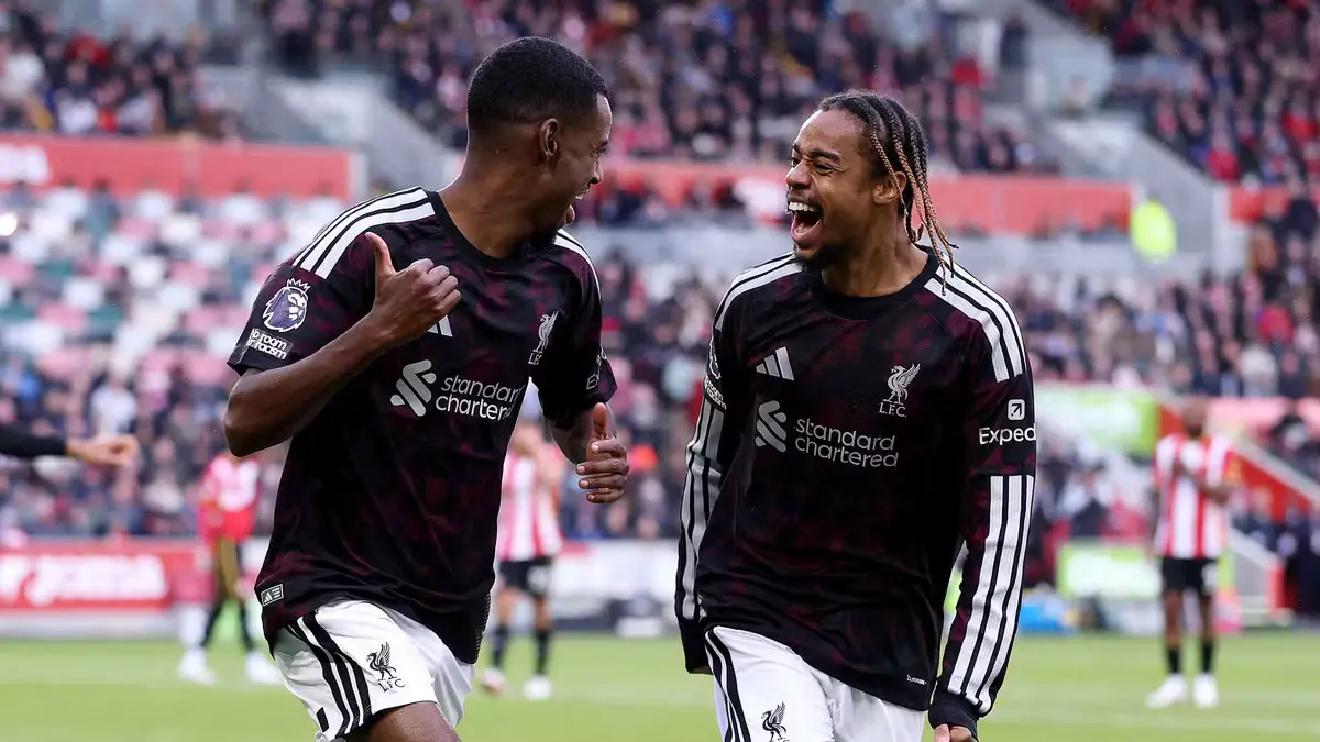 Dy të kuq për Brentfordin, tri pikë për Liverpoolin