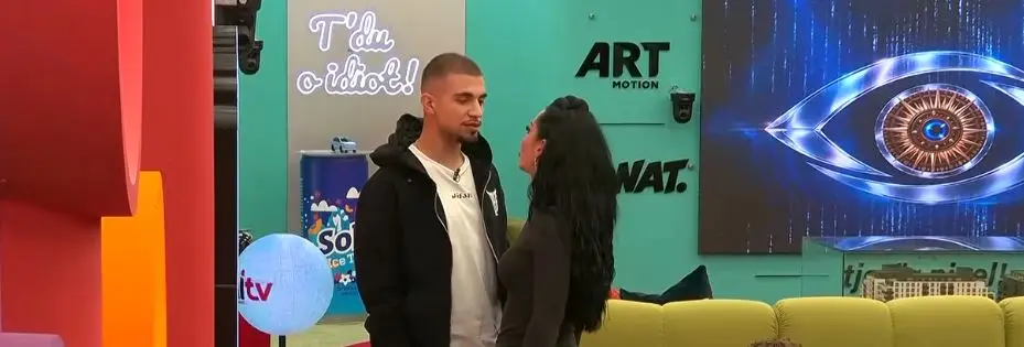 “Bajaticë” – pyetja e Nichit e irritoi Zojën, ai i kthehet keq (VIDEO)