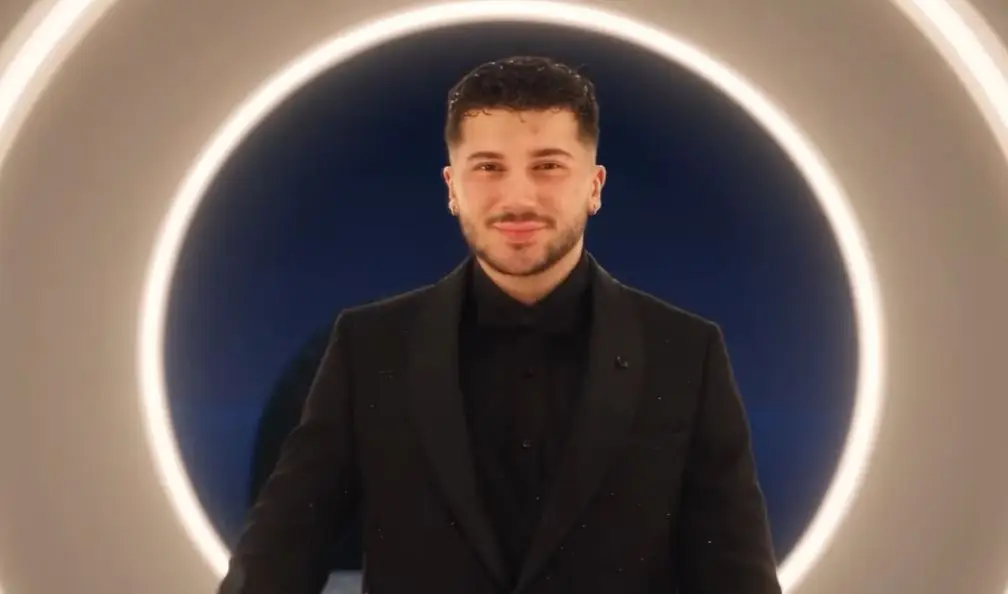 Sharr Braina hyn në BBVK 5, artisti zbulon nëse do të dashurohet në shtëpi (VIDEO)