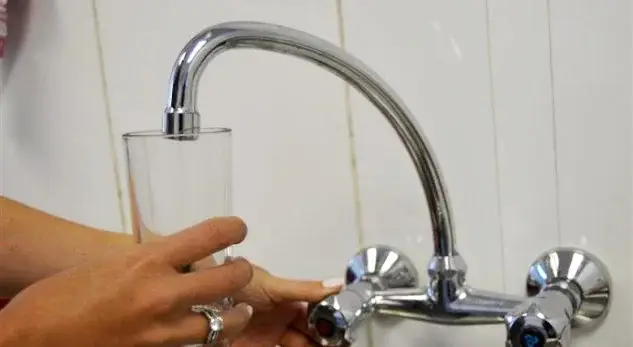 Banorët e një pjese të Emshirit ankohen për mungesë të ujit