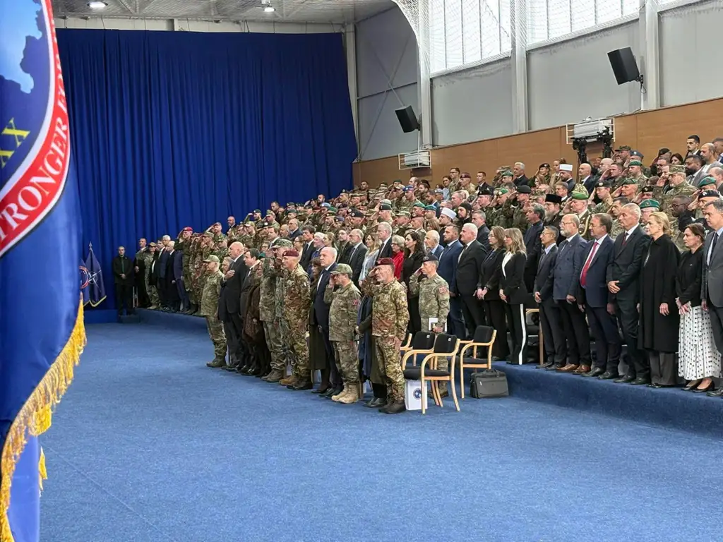 Gjithçka gati për ceremoninë e ndërrimit të komandantit të KFOR-it