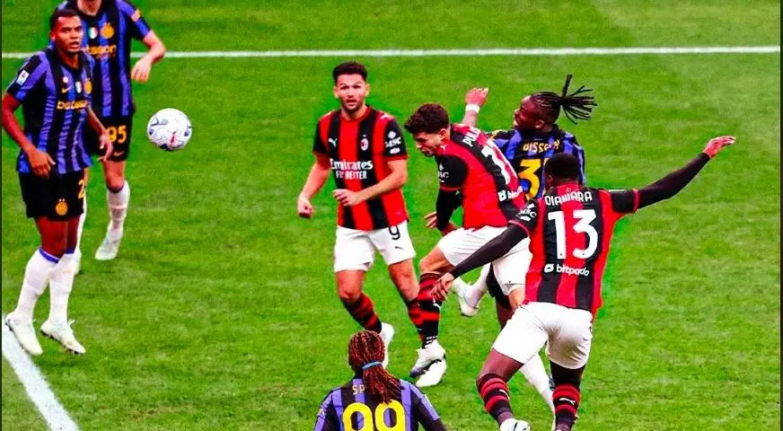 Milan triumfon në derbin e Madoninës, mposht Interin 3-1 dhe rikthehet në garën për titull