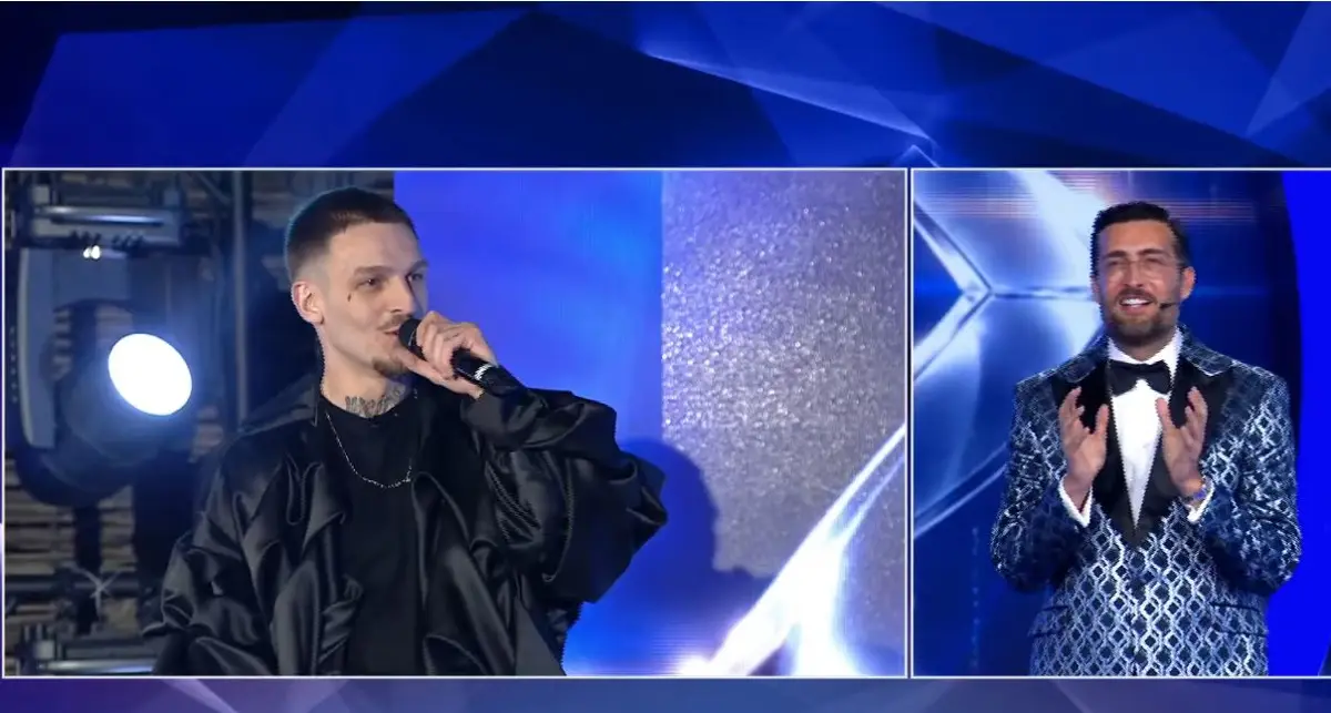 Me një superperformancë, Fuego hyn në shtëpi me vargje (VIDEO)
