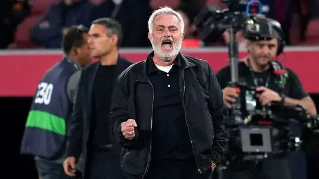 Mourinho prish festën pas El Clasico-s: Këmbët në tokë, nuk na mjafton vetëm fitorja në Camp Nou