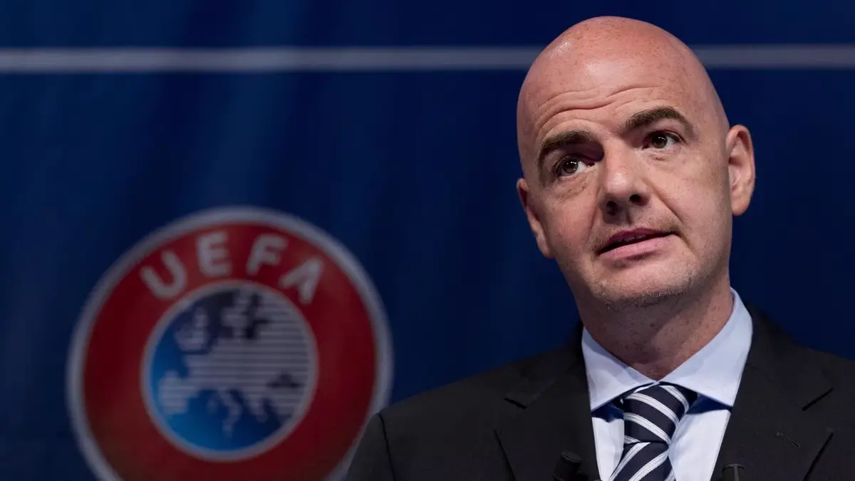 UEFA i kërkon FIFA-s përgjigje për 42 pyetje, Infantino ka afat deri më 2 nëntor