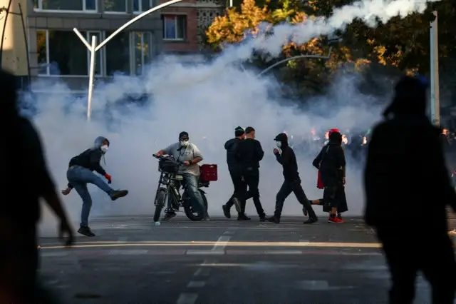 Protestat në Tiranë: 320 të lënduar në 9 ditë, mes tyre 192 policë dhe 92 protestues