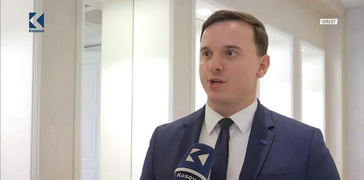 Beshiri: Vuçiqi po e lufton Listën Shqiptare, Radoiçiqi po e ruan atë (VIDEO)