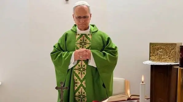 Papa Leo i kërkon Zelenskyt bashkëpunim me Rusinë për ndihmat në qytetin e bllokuar ukrainas