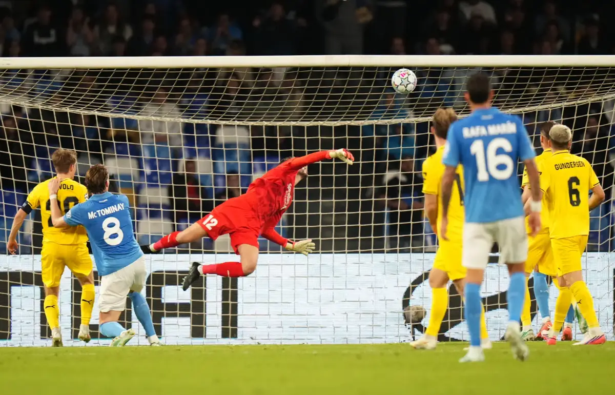 Napoli fiton ndaj Bodo/Glimt, por kalon momente të vështira