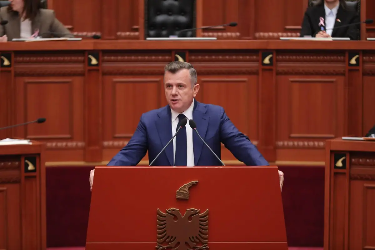 “Flamurin Kuq e Zi të Ismail Qemalit dhe Isa Boletinit, me Edi Ramën do ta vendosim në oborrin e BE-së”