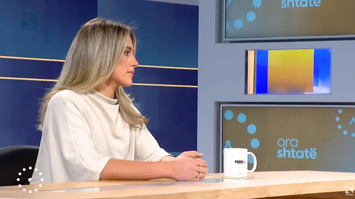 Pas lindjes, si ta rikthejnë nënat formën trupore pa dalë nga shtëpia? (VIDEO)