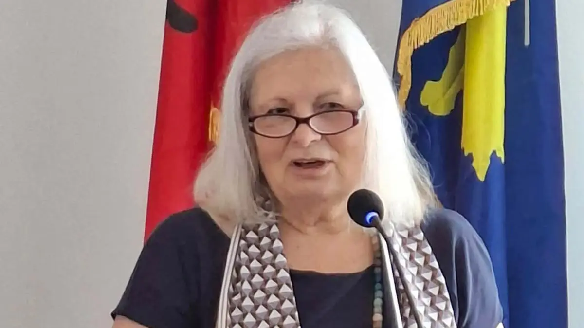 Lidhja e Shkrimtarëve organizon orë përkujtimore kushtuar Flora Brovinës