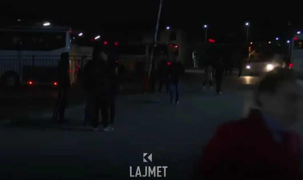 Serbët e Kosovës “turren” për të votuar në zgjedhjet e Serbisë (VIDEO)