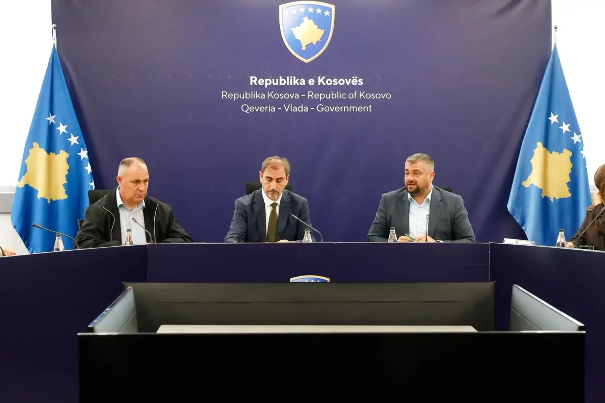 Hoti: Do të angazhohemi për avancimin e të drejtave për personat me vështirësi në të pamur