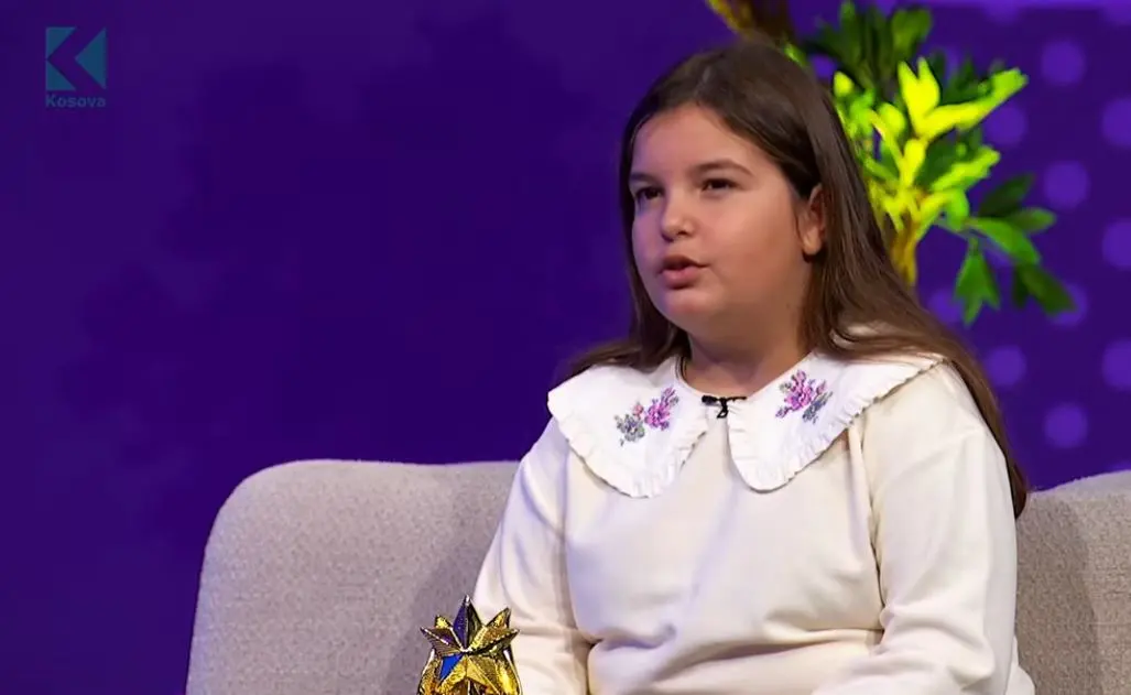 Malda Avdyli, 11-vjeçarja që po ndjek ëndrrën e saj në muzikë (VIDEO)