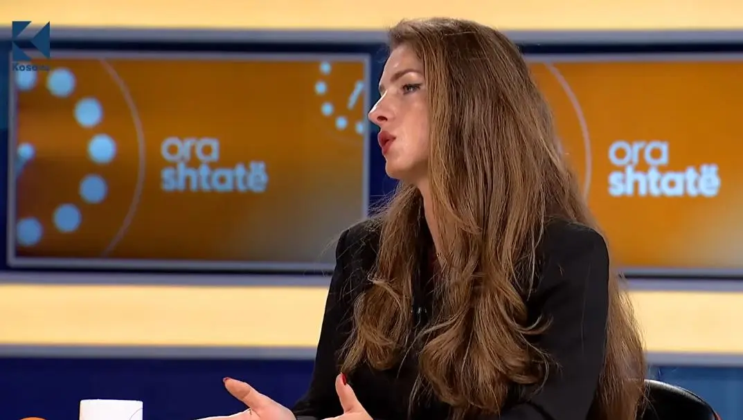 Avokatja Zylfiu Halili: Gruaja me dy fëmijë mbetet jashtë shtëpisë, gjykata i kërkon të presë ndarjen e pasurisë (VIDEO)