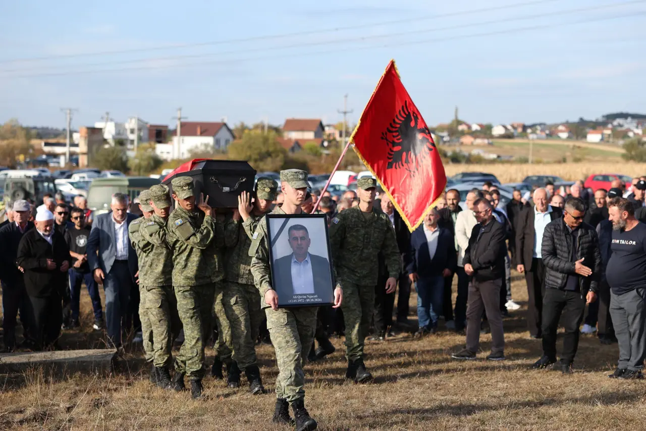 Me nderime ushtarake i jepet lamtumira e fundit zyrtarit të FSK-së dhe ish-ushtarit të UÇK-së