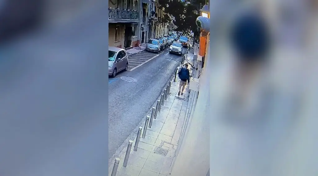 Vdekja e tre shqiptarëve në Athinë nga shembja e banesës, hajnat vodhën tubat e gazit dhe shkaktuan shpërthimin
