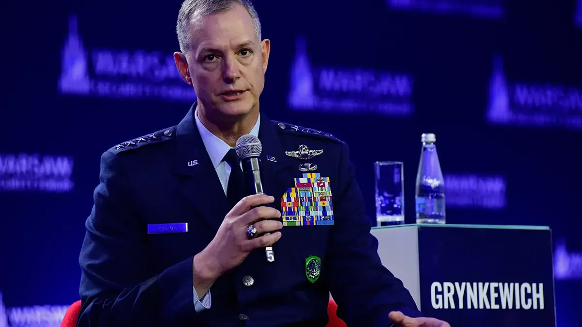 “NATO e tejkalon shumëfish Rusinë”, Gjenerali amerikan zbardh arsyen pse Putini po i shmanget luftës së hapur