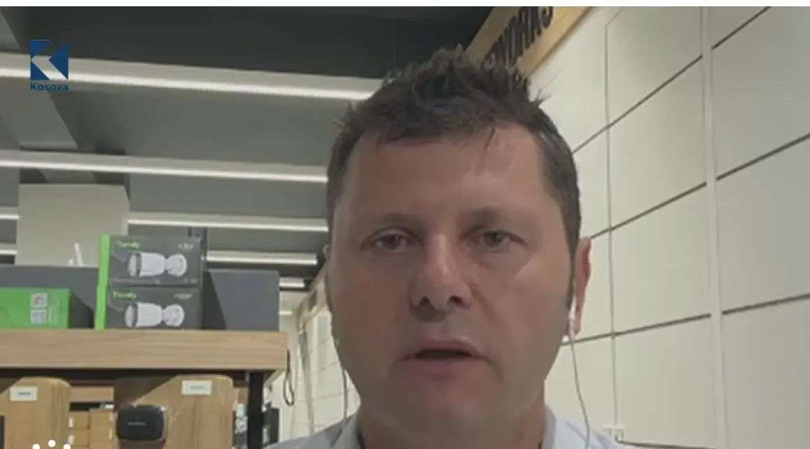 “Ajo që publikohet në internet mund të mbetet aty gjithë jetën”, paralajmëron eksperti i IT-së (VIDEO)