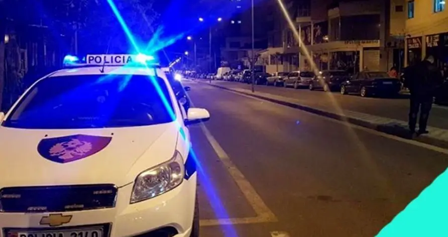 Korçë: Plagoset me thikë 19-vjeçari, kapet autori i dyshuar