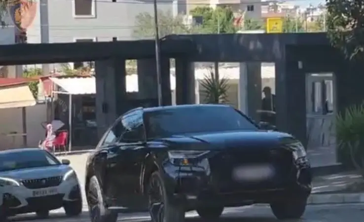 Kapet me heroinë dhe kokainë pranë shkollës së mesme në Lushnje – Arrestohet 31-vjeçari, sekuestrohet Audi 50 mijë euro