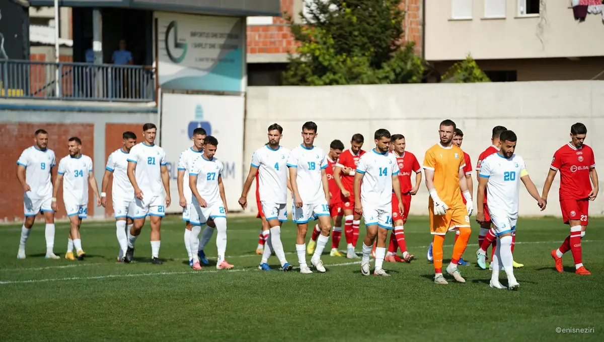 Vushtrria nuk del në fushë kundër Ballkanit, futbollistët bojkotojnë ndeshjen