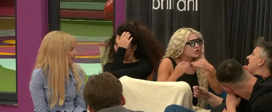 “Ti s’guxon me më prek”, loja e Arlindës me Olechken përfundon me debat (VIDEO)