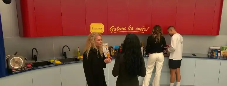 Çfarë diskutuan Zoja dhe Vjollca për protestën e fundit në Prishtinë?