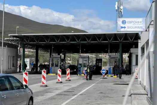 Kolona në pikat kufitare: Deri në 90 minuta pritje në Jarinjë