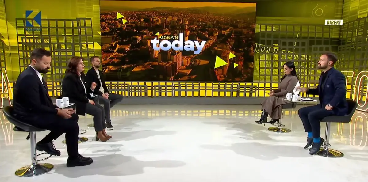 Zhvillimet politike, opinionistët: Spektrit politik të Kosovës i duhet unitet (VIDEO)