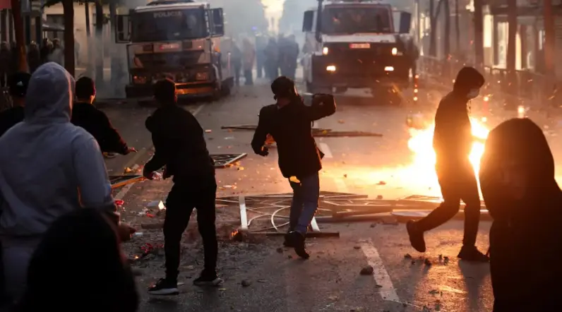 Protesta në Tiranë: 16 persona të arrestuar, procedohen penalisht 49 të tjerë