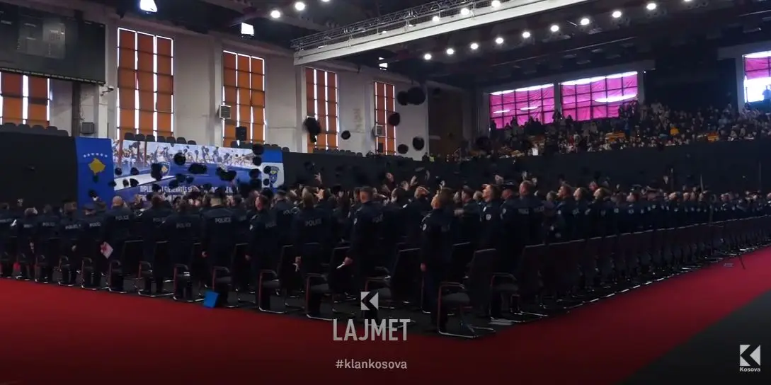 Skandali i MPB-së: Shtyhet diplomimi i policëve, s’kanë uniforma (VIDEO)