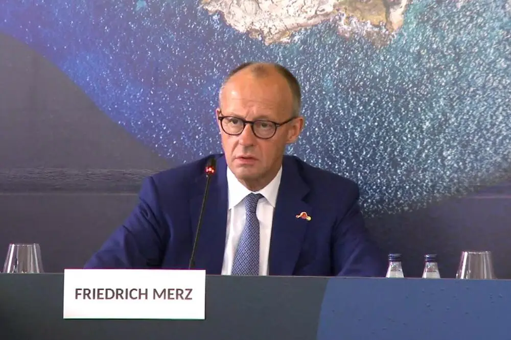 Merz: Dialogu Kosovë – Serbi po e mban peng rajonin