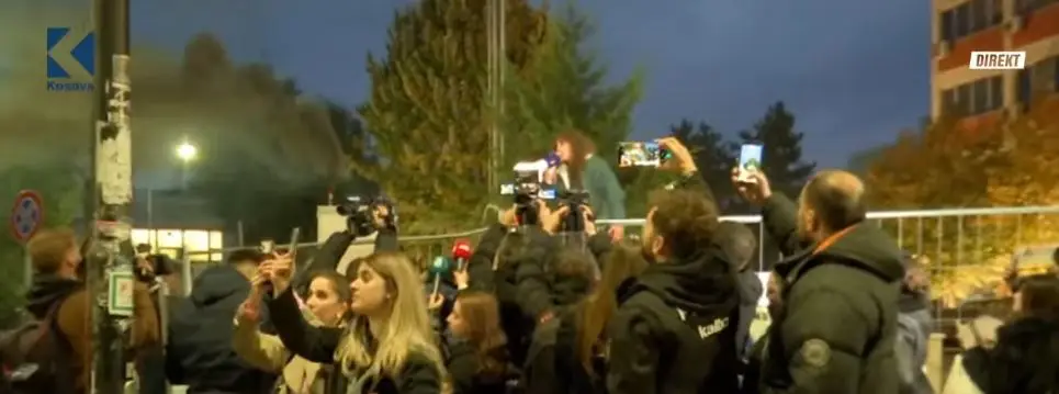 Protestuesit te Këshilli Prokurorial: S’po kërkojmë suspendime, por shkarkime (VIDEO)