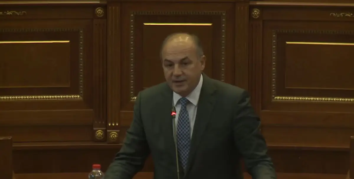 “Specialja e ndërlidhur për mosanëtarësimin e Kosovës në KiE”, Hoxhaj kërkon nisjen e një mocioni