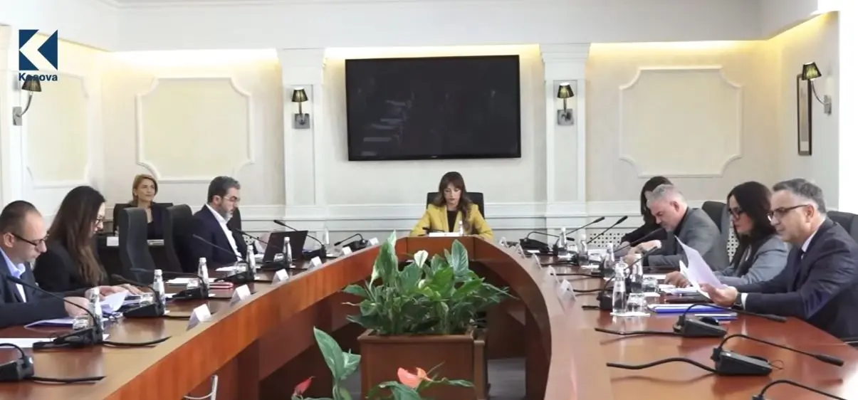 Kuvendi për Specialen: Kosova kërkon drejtësi, jo ikje nga ajo (VIDEO)