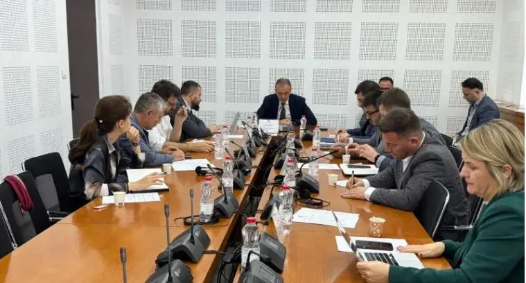 Komisioni për Ekonomi miraton prioritetet, për dhjetor ftohen Rizvanolli e Kusari-Lila